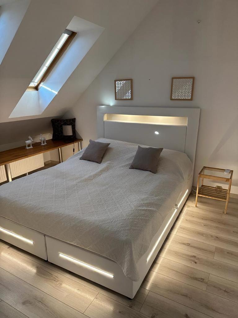 Apartament Aesthetic Tychy Esterno foto
